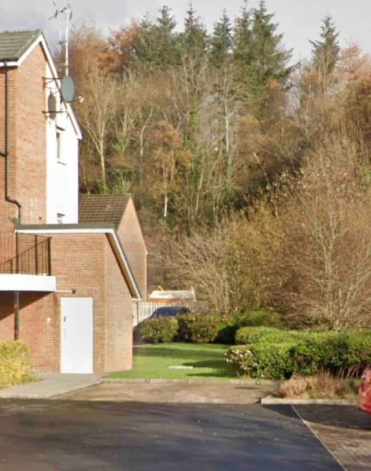 Lovely 1 Bedroom Studio Apartment - Merthyr Tydfil Exteriör bild